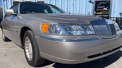 2002 Lincoln Town Car Signature