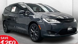 2020 Chrysler Pacifica Limited Red S