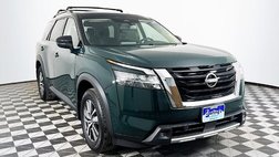 2022 Nissan Pathfinder SL