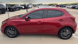 2020 Toyota Yaris Hatchback LE