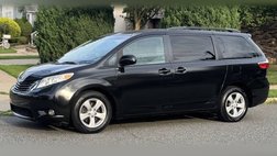 2016 Toyota Sienna LE 8-Passenger