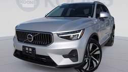 2025 Volvo XC40 B5 Plus Bright Theme