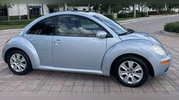 2010 Volkswagen New Beetle Base