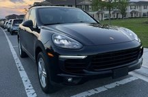 2017 Porsche Cayenne S E