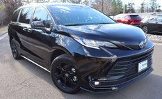 2025 Toyota Sienna Woodland Edition