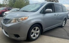 2014 Toyota Sienna LE 8-Passenger