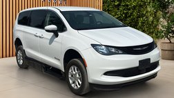 2022 Chrysler Voyager LX