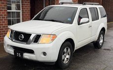 2011 Nissan Pathfinder LE