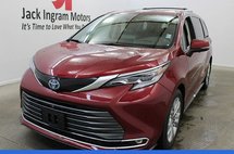 2022 Toyota Sienna Platinum 7-Passenger