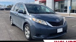 2014 Toyota Sienna LE 7-Passenger Auto Access Seat