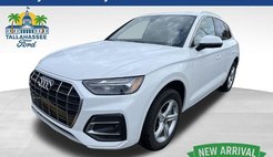 2022 Audi Q5 quattro Premium 40 TFSI