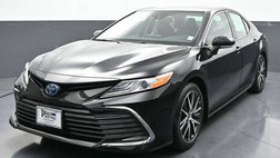 2022 Toyota Camry Hybrid XLE