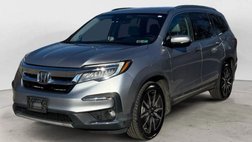 2019 Honda Pilot Touring w/Rear Captain's Chairs
