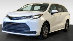2023 Toyota Sienna LE 8-Passenger