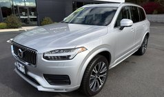 2022 Volvo XC90 T6 Momentum 7-Passenger