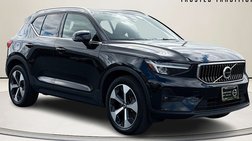 2023 Volvo XC40 B5 Plus Bright Theme