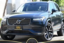 2022 Volvo XC90 T6 Momentum 6-Passenger