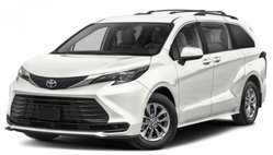 2026 Toyota Sienna LE 8-Passenger
