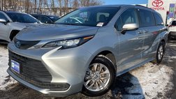 2025 Toyota Sienna LE 8-Passenger