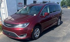 2017 Chrysler Pacifica Touring-L Plus