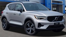 2024 Volvo XC40 B5 Core Dark