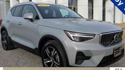 2025 Volvo XC40 B5 Core Bright Theme