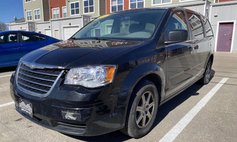 2010 Chrysler Town and Country LX