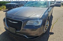 2016 Chrysler 300 Limited