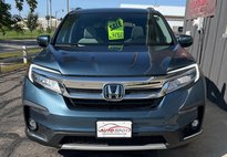 2019 Honda Pilot Touring w/Rear Captain's Chairs