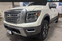 2022 Nissan Titan Platinum Reserve