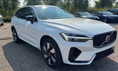 2024 Volvo XC60 Recharge T8 Plus Dark Theme
