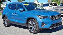 2023 Volvo XC40 B5 Plus Bright Theme