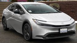 2025 Toyota Prius LE