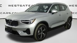 2025 Volvo XC40 B5 Core Bright Theme