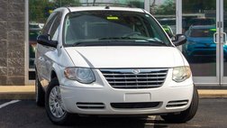2005 Chrysler Town and Country LX