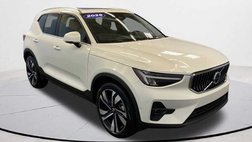 2025 Volvo XC40 B5 Plus Bright Theme