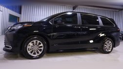 2024 Toyota Sienna XLE