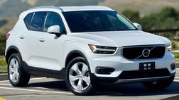 2022 Volvo XC40 T4 Momentum