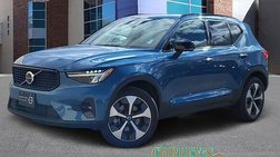 2025 Volvo XC40 B5 Plus Dark Theme