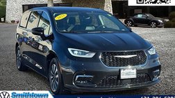 2023 Chrysler Pacifica Hybrid Touring L