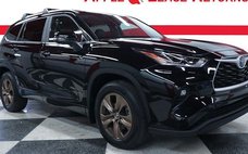 2023 Toyota Highlander Hybrid Bronze Edition
