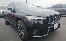 2025 Volvo XC60 B5 Plus Dark Theme