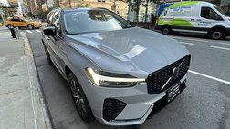 2025 Volvo XC60 B5 Core Dark Theme