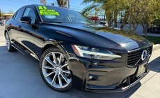 2021 Volvo S60 T5 Momentum