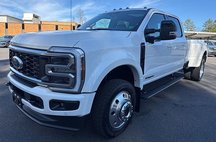 2026 Ford F-450 Super Duty Platinum