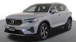 2025 Volvo XC40 B5 Core Bright Theme