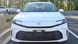 2025 Toyota Camry LE FWD