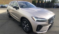 2025 Volvo XC60 B5 Core Dark Theme
