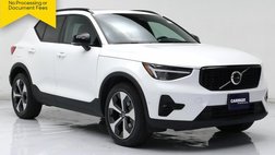 2025 Volvo XC40 B5 Plus Dark Theme