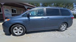 2017 Toyota Sienna LE 7-Passenger Auto Access Seat